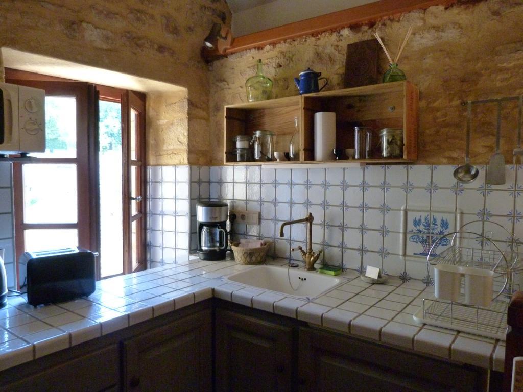 Charmante Maison Troglodyte Vitrac  Exterior foto